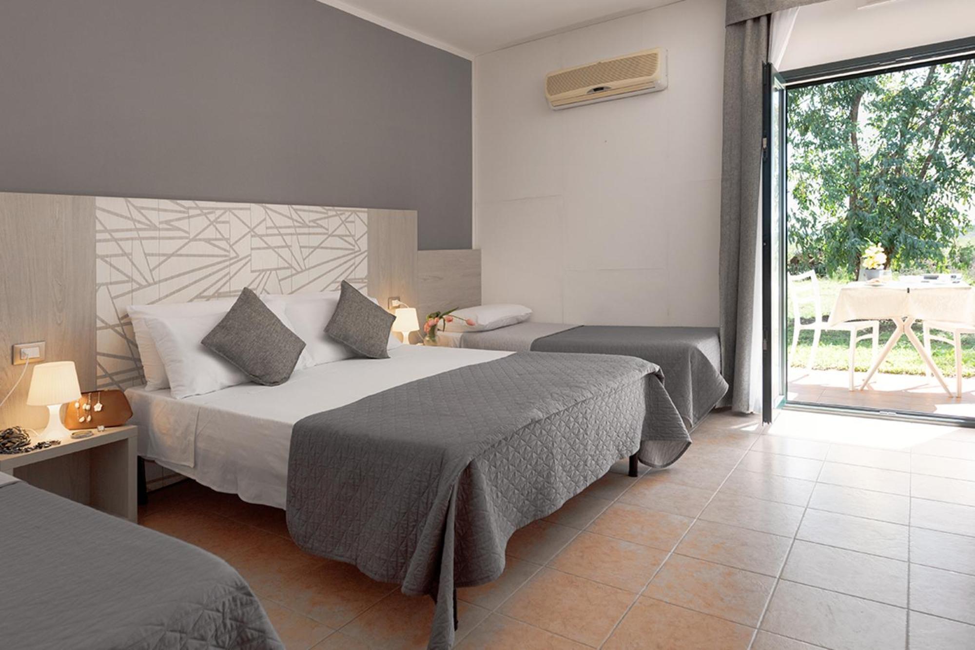 Hotel Le Muse Carpignano Salentino Zewnętrze zdjęcie